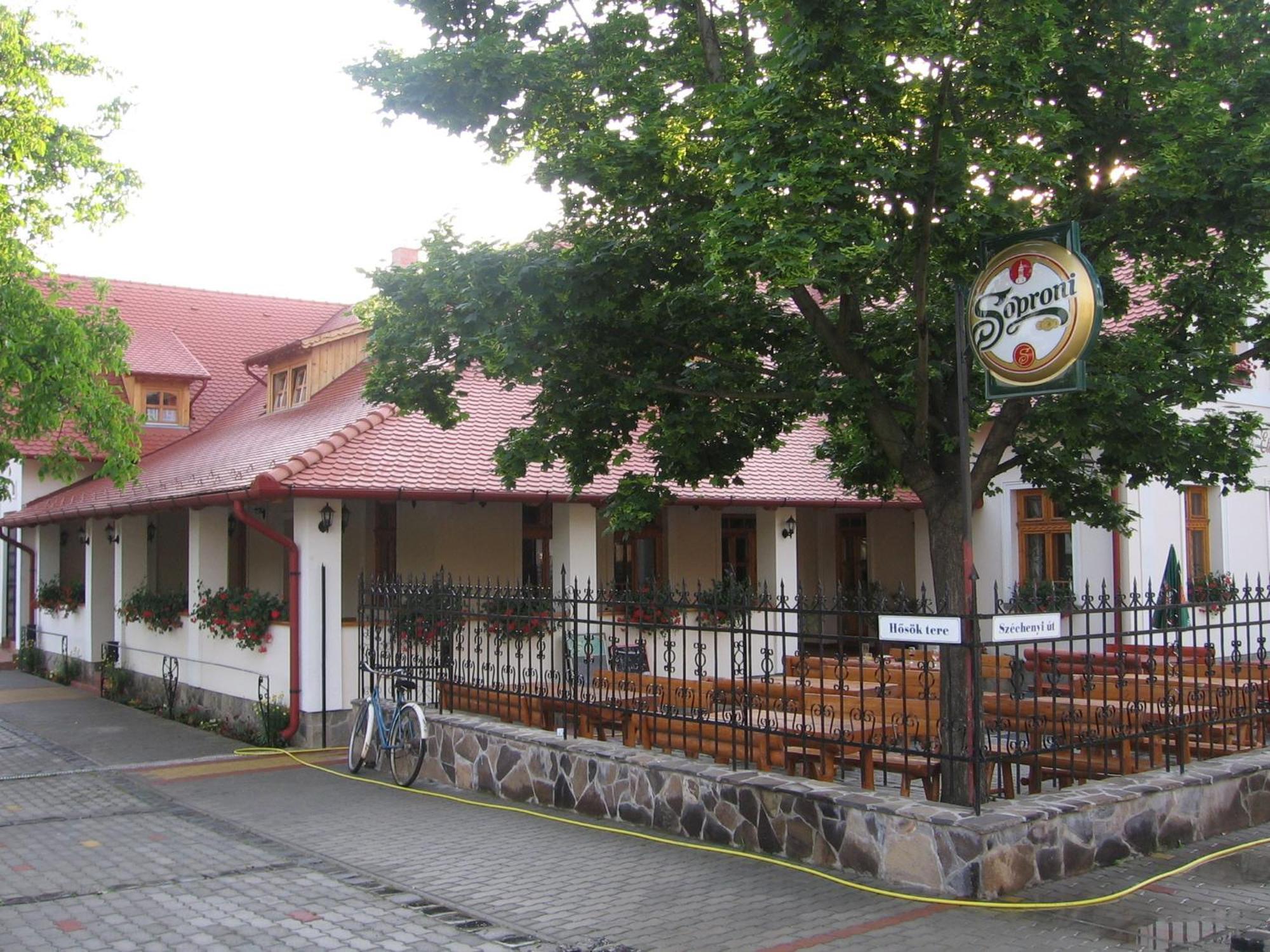 Racz Fogado Hotel Kisoroszi Luaran gambar